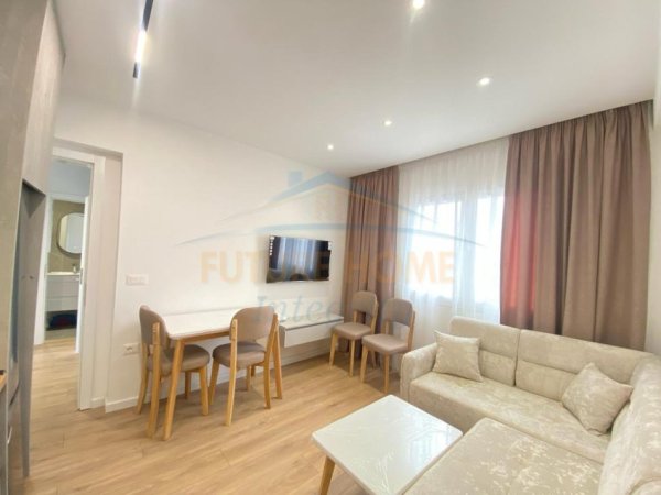 Shitet, Apartament 1+1, 21 Dhjetori, Tiranë.