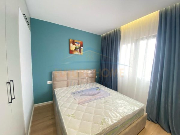 Shitet, Apartament 1+1, 21 Dhjetori, Tiranë.