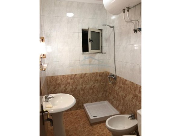 SHITET APARTAMENT 2+1 TEK ISH FUSHA E AVIACIONIT