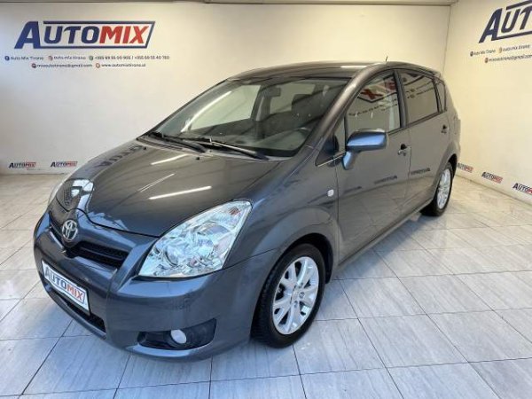Tirane, shes makine Toyota corolla verso Viti 2009, 5.800 Euro