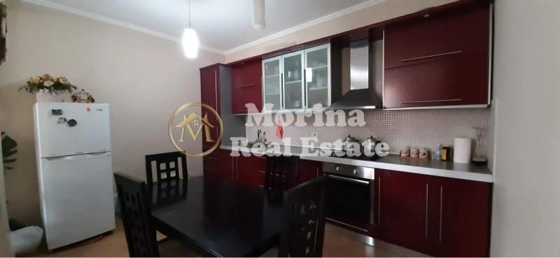 Tirane, jepet me qera apartament 2+1 Kati 6, 102 m² 450 € (Fresku)
