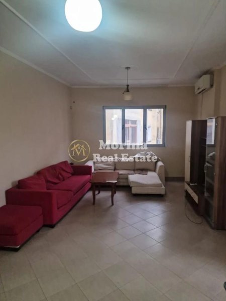 Tirane, jepet me qera apartament 3+1 Kati 3, 150 m² 500 € (Brryli)