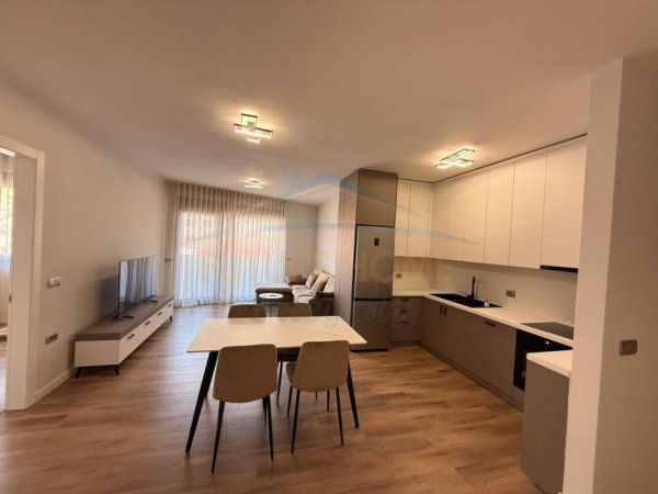Qera, Apartament 2+1+2+Post Parkimi, Rruga e Elbasanit, Tiranë.