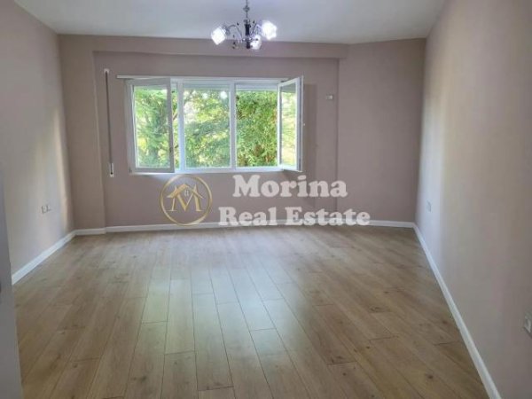 Tirane, jepet me qera apartament 1+1+Ballkon Kati 4, 65 m² 350 € (Kopshti Botanik)