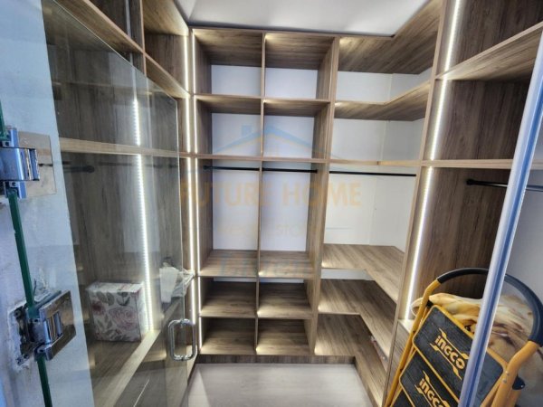 Tirane, jepet me qera apartament 1+1+Parkim, Kati 4, 70 m² 600 € (Unaza e Re, River Residence)