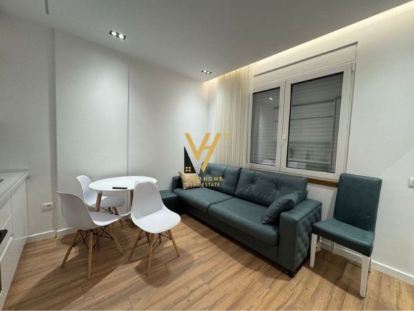 Tirane, jepet me qera apartament 1+1+Ballkon Kati 7, 55 m² 600€ TE KOMPLEKSI DELIJORGJI