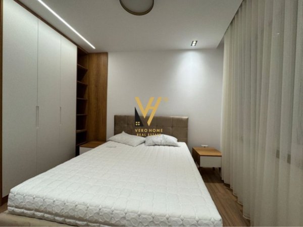 Tirane, jepet me qera apartament 1+1+Ballkon Kati 7, 55 m² 600€ TE KOMPLEKSI DELIJORGJI