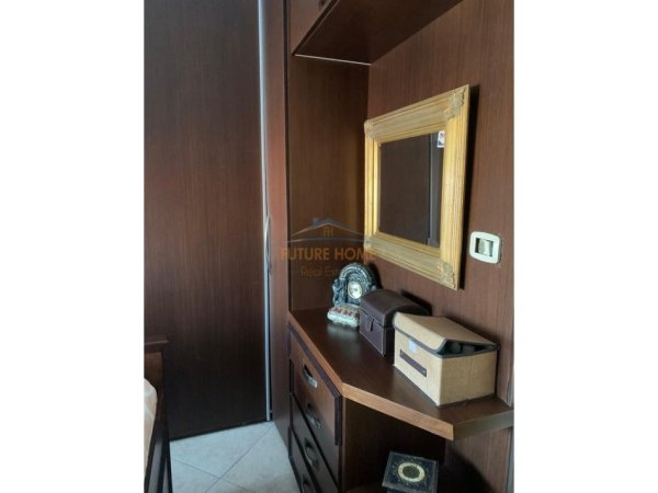 Shitet, Apartament 2+1,ne Kombinat