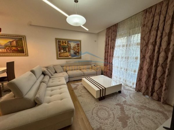 Qera, Apartament 2+1+Post Parkimi , Kopshti Zoologjik, Tiranë.