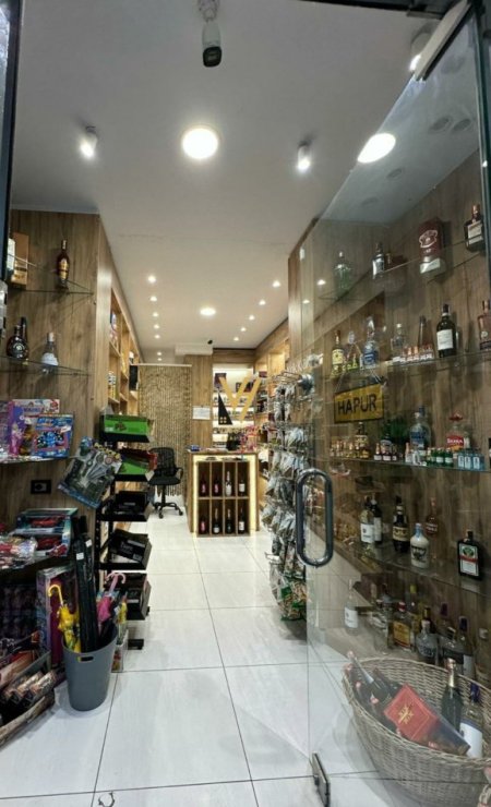 Tirane, shitet ambjent biznesi Kati 0, 35 m² (21 DHJETORI)