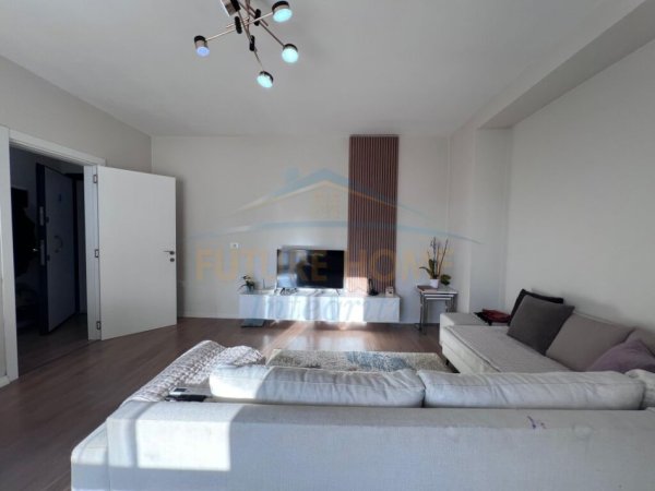 Tirane, shitet apartament 2+1 , 149.000 € (SELITE)