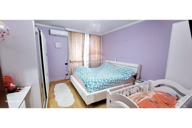 Tirane, jepet me qera apartament 2+1+Ballkon Kati 3, 100 m² 750 € (Rruga Tish Dahia, Komuna e Parisit)