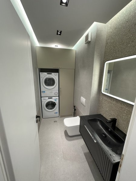 Tirane, jepet me qera apartament 2+1 Kati 2, 107 m² 1.000 € (Kompleksi Vizion +.)