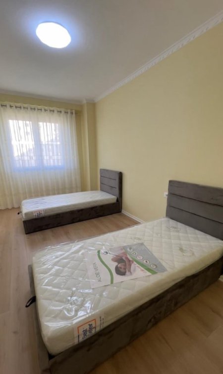 Tirane, jepet me qera apartament 2+1 Kati 9, 100 m² 550 € (Kompleks Grand Gallery)