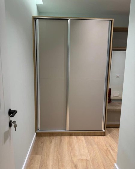 Tirane, jepet me qera apartament 1+1+Ballkon Kati 2, 67 m² 750 € (Te lulishtja te Komuna E Parisit)