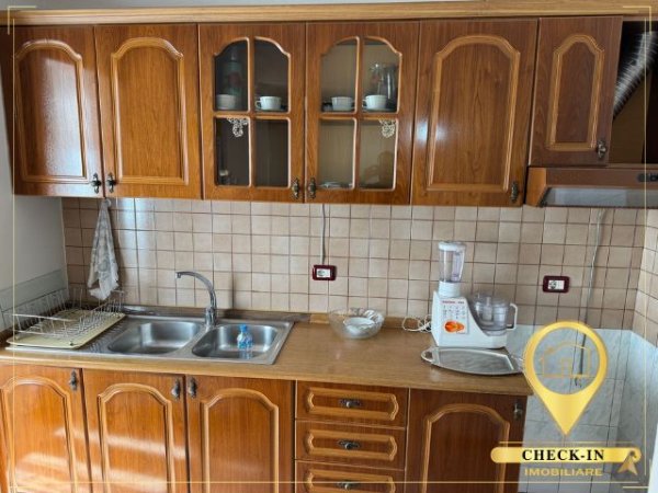 Tirane, jepet me qera apartament 2+1+Aneks+Ballkon Kati 3, 74 m² 550 € (Rruga Bardhyl)