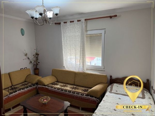 Tirane, jepet me qera apartament 2+1+Aneks+Ballkon Kati 3, 74 m² 550 € (Rruga Bardhyl)