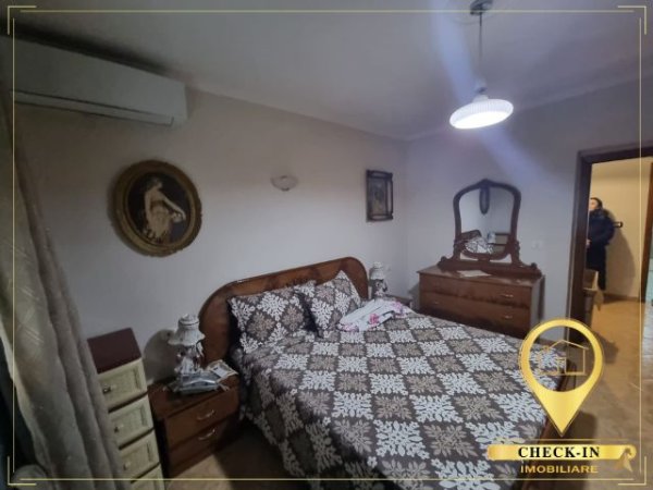 Tirane, jepet me qera apartament 2+1+Aneks+Ballkon Kati 3, 74 m² 550 € (Rruga Bardhyl)