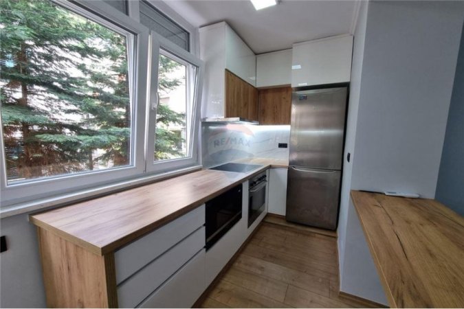Tirane, jepet me qera apartament 1+1 Kati 1, 68 m² 630 € (APARTAMENT 1+1 PER QIRA TE MYSLYM SHYRI!)