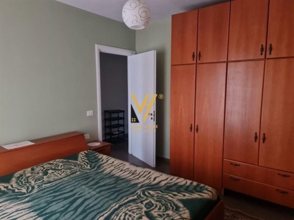 Tirane, jepet me qera apartament 2+1+Ballkon Kati 6, 75 m² 650 € (KOMUNA E PARISIT)