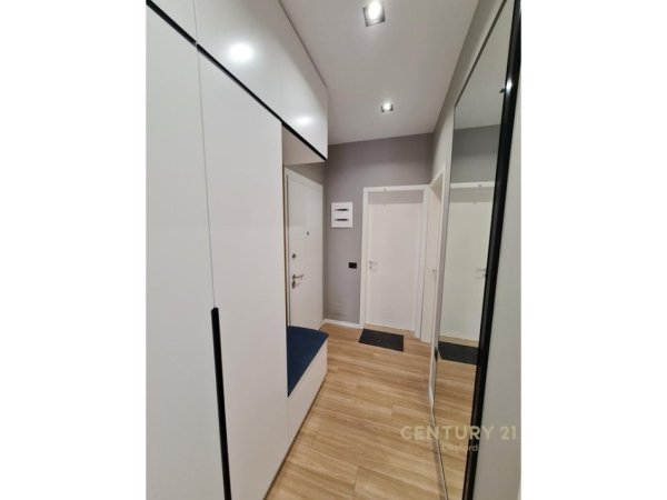 Tirane, jap me qera apartament 2+1+2 , 79 m² 800 € (21 Dhjetori)