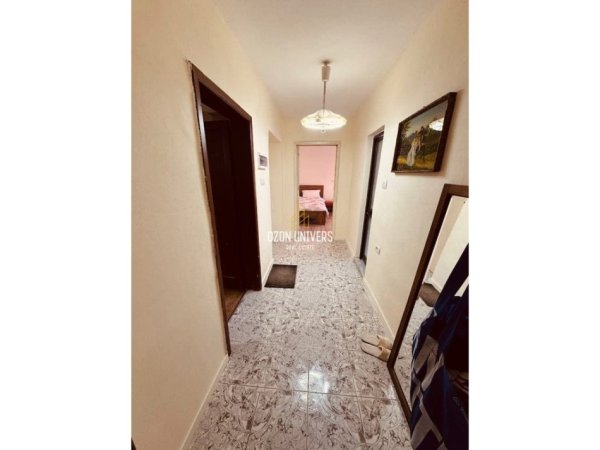 Tirane, jepet me qera apartament 2+1 Kati 2, 70 m² 600 € (Rruga E Elbasanit)