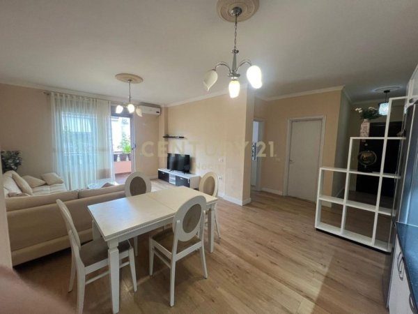 Tirane, jap me qera apartament 1+1 , 66 m² 550 € (Liqeni i Thatë)