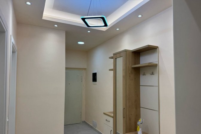 Tirane, jepet me qera apartament 1+1+Ballkon Kati 3, 74 m² 600 € (rruga e Dibres)