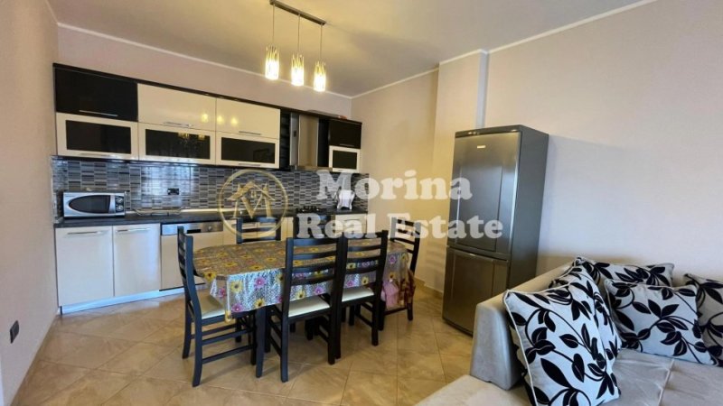 Tirane, jepet me qera apartament 2+1 Kati 6, 110 m² 780 € (Xhamlliku)