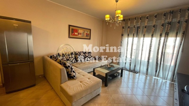 Tirane, jepet me qera apartament 2+1 Kati 6, 110 m² 780 € (Xhamlliku)