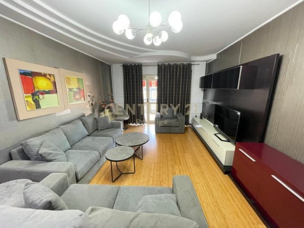 Tirane, jepet me qera apartament 2+1 Kati 7, 120 m² 1.200 € (RRUGA E ELBASANIT)