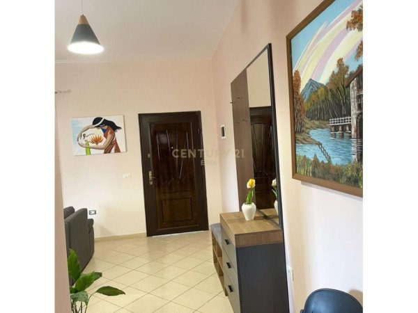 Tirane, jepet me qera apartament 1+1 Kati 1, 80 m² 550 € (RRUGA E ELBASANIT)