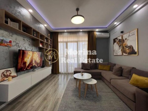 Tirane, jepet me qera apartament 2+1 Kati 9, 105 m² 660 € (Ish Fusha Aviacionit)