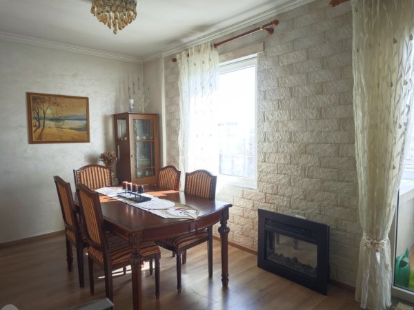 Tirane, Apartament 2+1+ 2 tualete +Ballkon Kati 6, 115 m² 750 € (Ministria e Jashtme)