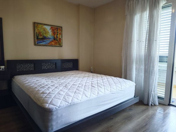 Tirane, Apartament 2+1+ 2 tualete +Ballkon Kati 6, 115 m² 750 € (Ministria e Jashtme)