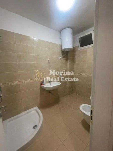Tirane, jepet me qera apartament 2+1 Kati 3, 90 m² 700 € (Kinostudio)