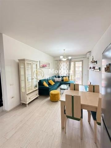 Tirane, jepet me qera apartament 1+1 Kati 9, 70 m² 600 € (Don Bosko)