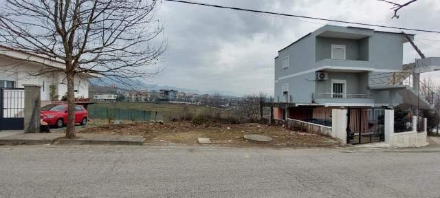 Tirane, shes 400 m² 50.000 Euro