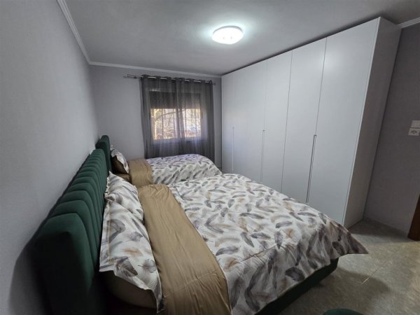 Tirane, jepet me qera apartament 1+1+Aneks+Ballkon Kati 2, 65 m² 600 € (Ali Demi)