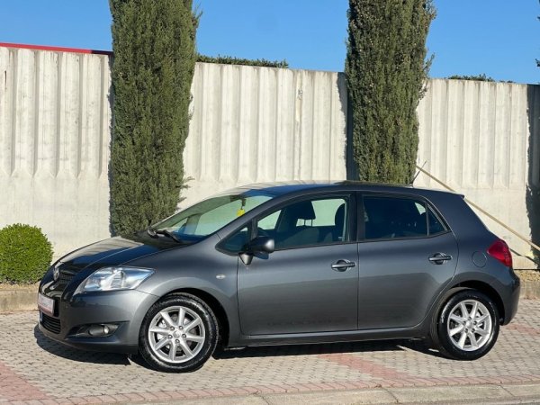 TOYOTA AURIS 1.4 NAFTE 👉 2008 👈 kambio AUTOMATIKE - 6.100 €