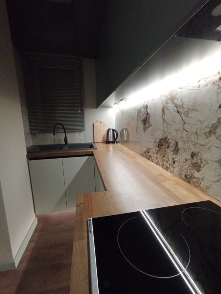 Korce, jepet me qera apartament 1+1+Ballkon Kati 1, 60 € (Rruga Thimi Mitko Korce Albania)