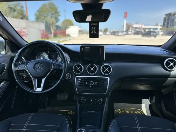 Durres, shitet makine Mercedes Benz A-Class Nafte, gri e erret automatik Klima 187 km