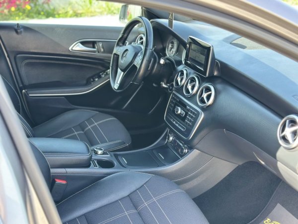 Durres, shitet makine Mercedes Benz A-Class Nafte, gri e erret automatik Klima 187 km