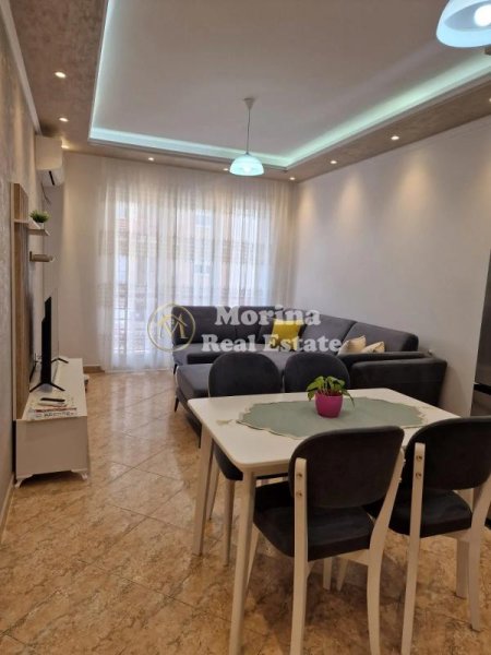 Tirane, jepet me qera apartament 2+1+Ballkon Kati 6, 110 m² 800 € (Don Bosko)