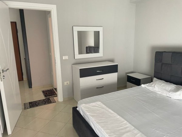 Tirane, jepet me qera apartament 1+1+Aneks+Ballkon Kati 2, 70 m² 600 € (kompleksi delijorgji)