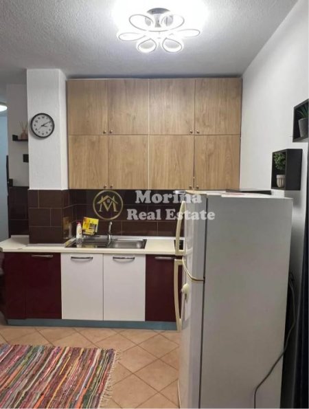 Tirane, jepet me qera apartament 1+1 Kati 3, 65 m² 450 € (Rruga 5 amji)