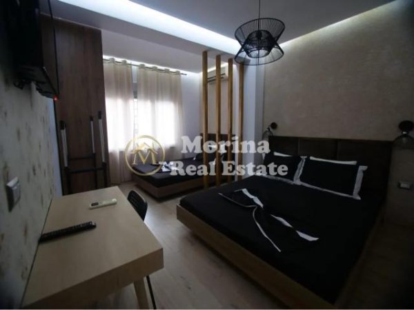 Tirane, jepet me qera apartament 1+1 Kati 3, 65 m² 550 € (Qender- Rruga e Barrikadave)