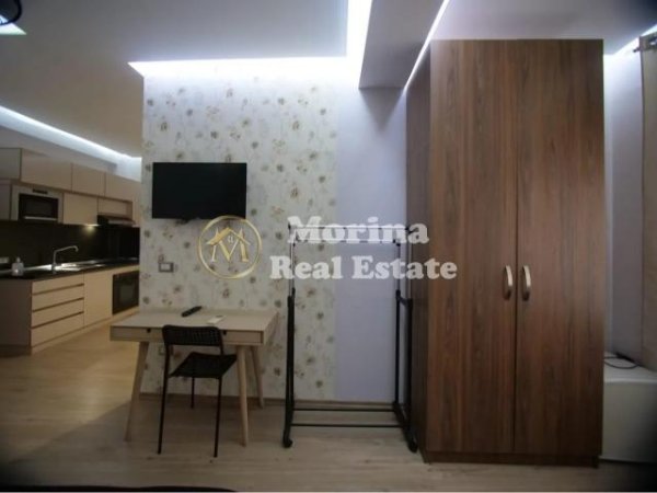 Tirane, jepet me qera apartament 1+1 Kati 3, 65 m² 550 € (Qender- Rruga e Barrikadave)