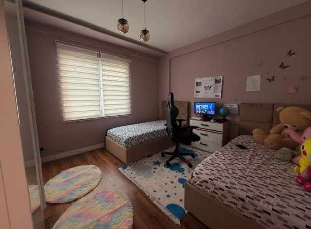 Tirane, shitet apartament 3+1+Aneks+Ballkon Kati 9, 122 m² 248.000 € (Rruga Sali Butka)
