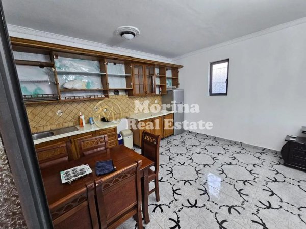 Tirane, jepet me qera shtepi 2+1 Kati 1, 115 m² 480 € (Ish Fusha Aviacionit)